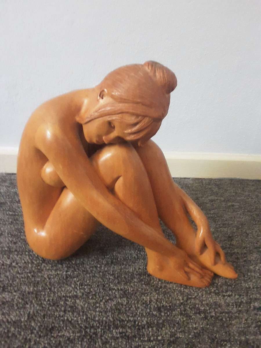 Amazing Oak Wood Hand made nude lady sculpture - Artist FB - 22 CM HEIGHT 11 CM BREATH
