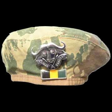 32 Battalion Beret with Metal Badge and Infantry Balkie.