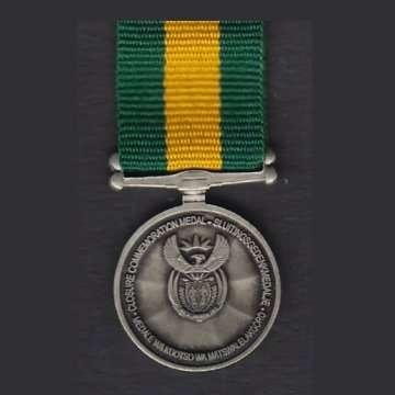 Commando Closure Medal - Miniature With Ribbon.