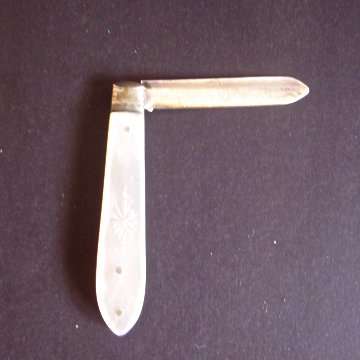 Pocket Knife - Sterling Silver With Mother Of Pearl Handle.