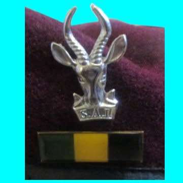 Recce And Para Beret With Bokkop And Infantry Balkie.