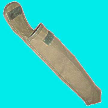 Recce Green Pattern 80 Rifle Grenade Pouch with green Velcro and a belt fitting. Very Scrace.