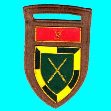 Infantry School With Chief The Army Command Bar - Pin Broken Off.