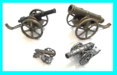 Set of 4 miniature Brass Canons.