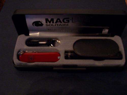 Maglite Solitaire - Mini Swiss Army Poket Knife Combo