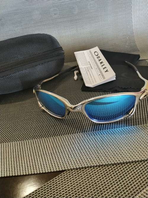 OAKLEY SUNGLASSES! JULIET. BRAND NEW!