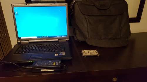 Fujitsu-Siemens Esprimo Mobile D9500 2.2ghz dual core