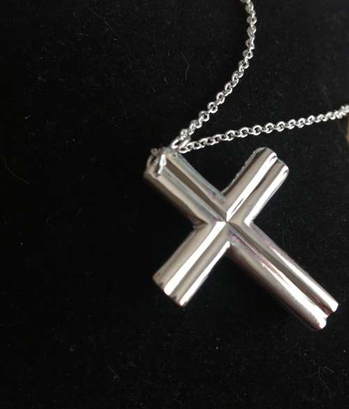 Gorgeous  925 Sterling Silver Cross with Matching 925 Sterling Silver Neck Chain Imported filled