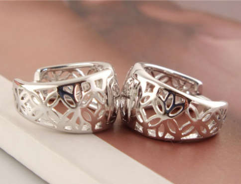 Petite Yet Sexy 925 Sterling Silver Cute Hollow Flower Hoop Earrings Imported Filled