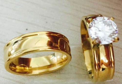 Classy Diamante Set in 18ct Yellow Gold Wedding/Engagement Couple Ring Imported Filled Jewelry