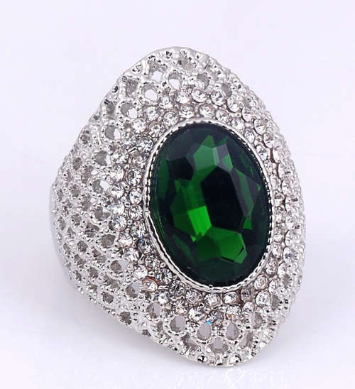 Shimmering Cr Green Emerald in 925 Sterling Silver Filled Imported Ring