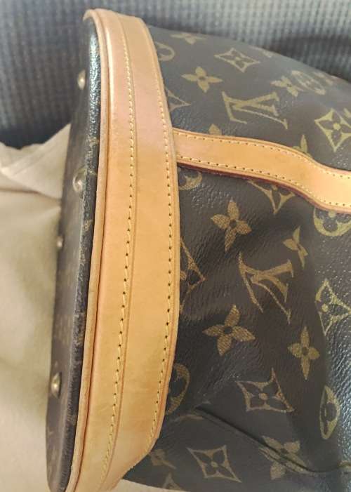 Genuine Authentic Louis Vuitton GM Bucket Handbag