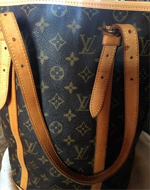 Genuine Authentic Louis Vuitton GM Bucket Handbag