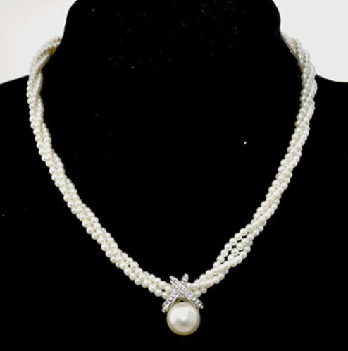 Gorgeous Imported Chunky Imitation Pearl Neck Choker