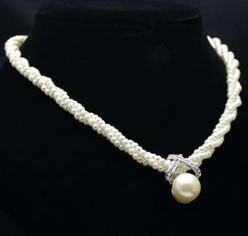 Gorgeous Imported Chunky Imitation Pearl Neck Choker