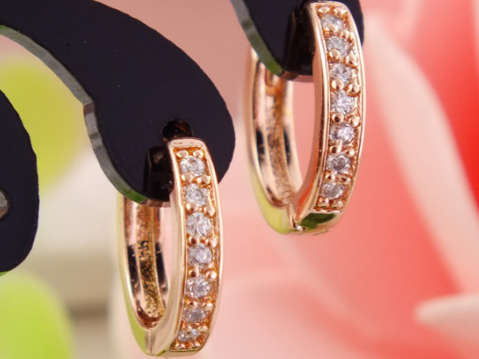 Trendy Yet Sexy Diamante Set in 18ct Rose Gold Imported Filled Earrings