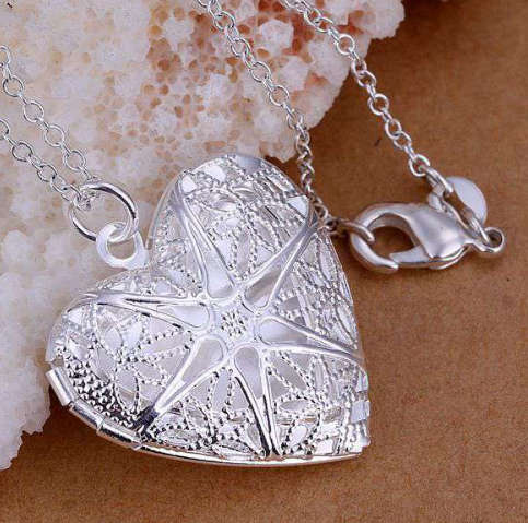 Impressive Locket  in 925 Sterling Silver & Matching Neck Chain Imported Filled with 925 Marking