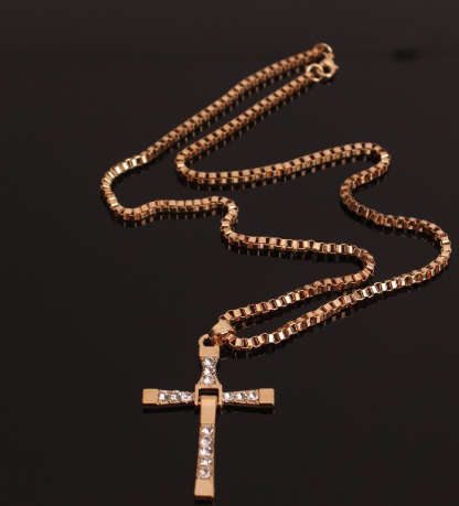 Stylish Sim Diamonds Set in 18ct Unisex Yellow Gold Filled Cross with Matching Neck Chain