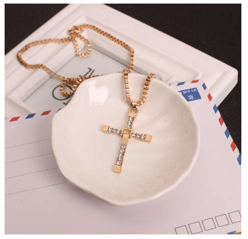 Stylish Sim Diamonds Set in 18ct Unisex Yellow Gold Filled Cross with Matching Neck Chain