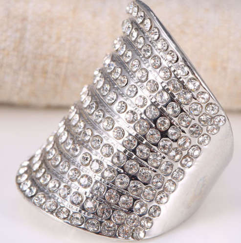 Fabulous Cr. Diamonds Set In White Rolled Gold Imported Ring