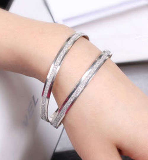 Gorgeous 6mm Imported 2 Gold or 2 Silver Glitter Bangles