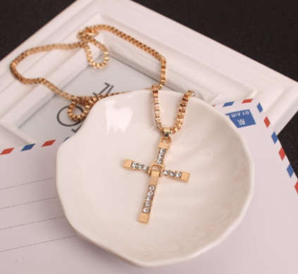 Stylish Sim Diamonds Set in 18ct Unisex Yellow Gold Filled Cross with Matching Neck Chain