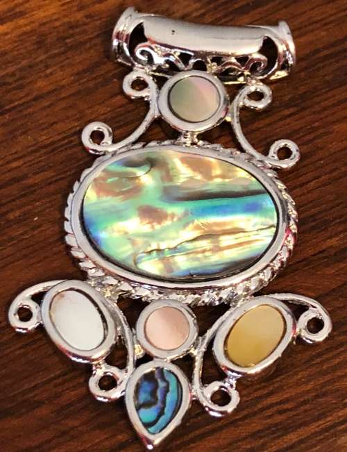 Dazzling Cr Abalone Pendant with Free 925 Sterling Silver Neck Chain Imported Filled Jewellery