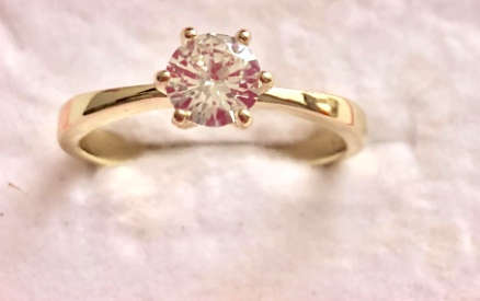 Popular **SISSYGIRLS** 1.2ct Sim. Diamond Ring Imported