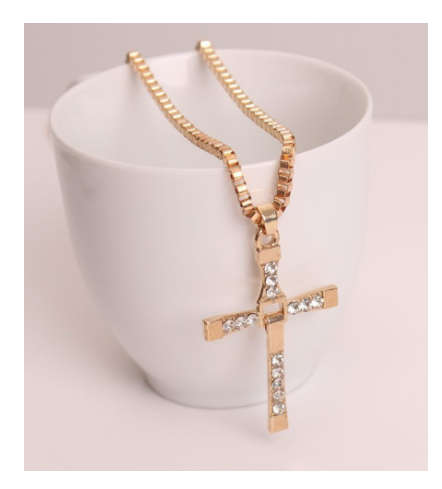 Stylish Sim Diamonds Unisex Cross with Matching Neck Chain