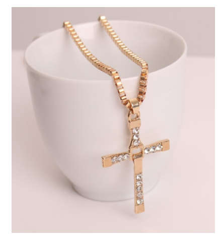 Stylish Sim Diamonds Unisex Cross with Matching Neck Chain