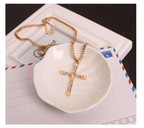 Stylish Sim Diamonds 14K Gold Unisex Cross with Matching Neck Chain Imported Filled Jewellery