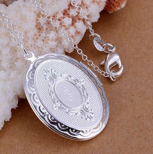 Flashing 925 Sterling Silver Designer Oval Patterned Locket Necklace Imported Filled Jewellery