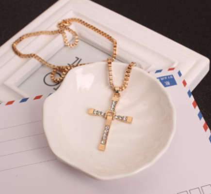 Stylish Sim Diamonds 14K Gold Unisex Cross with Matching Neck Chain Imported Filled Jewellery