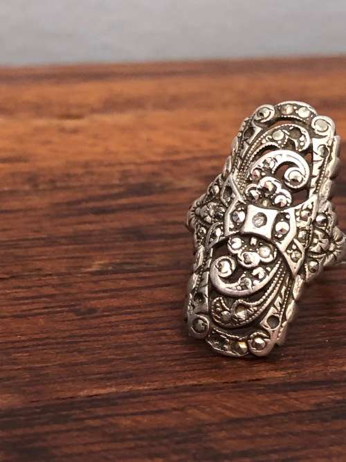 Attractive 925 Sterling Silver Ring