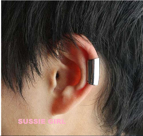 AWESOME AND FUNKY 925 SILVER EAR CLIP