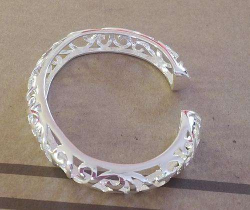 @@@@@  ABSOLUTELY MAGNIFICENT UNISEX BANGLE @@@@