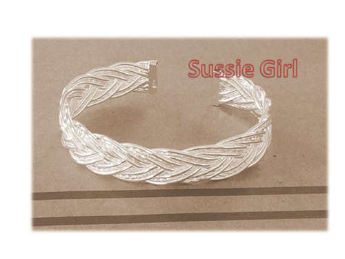 CONFIDANT AND AWESOME .925 STERLING SILVER BANGLE