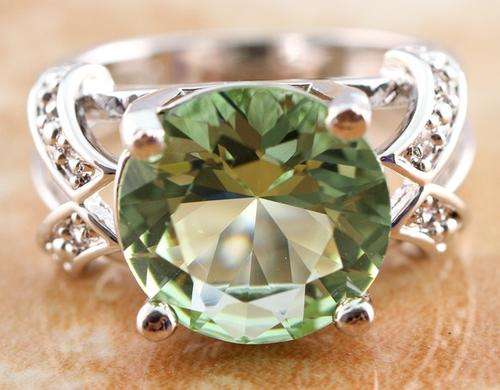 NEWLY IMPORTED .925 STERLING SILVER UNIQUE FASHION RING