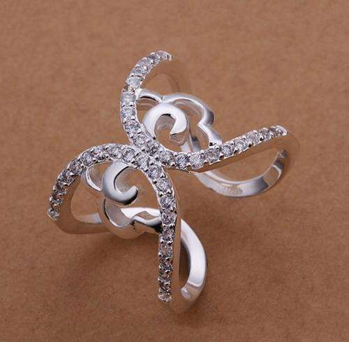 AWESOME AND ELEGANT DIAMOND SIMULATED   SILVER RING