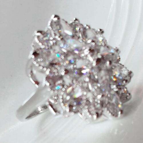 Precious New Arrival Diamond Crystals Elegantly Set in Engagement Ring #Size 8/18 mm