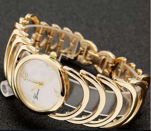 2015 Gold Bracelet Analogue Quartz Imported Watch