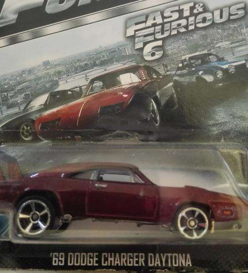Diecast Hotwheels '69 Dodge Charger Daytona(maroon)
