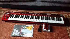 UMX 610 Midi Controller with USB Sound card