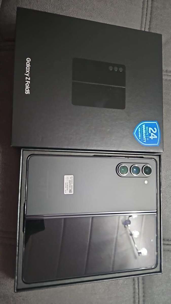 ***SAMSUNG GALAXY Z FOLD 5*** 256GB
