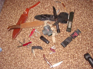 Crazy Auction. Assorted collectible/vintage militaria