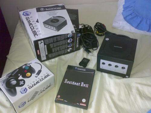 NINTENDO GAMECUBE BOXED with EXTRAS
