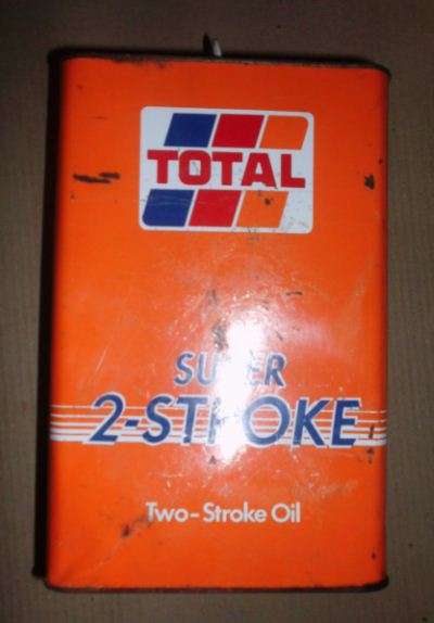 TOTAL 2 STROKE OIL CAN  5 LITRES-VINTAGE -OLD