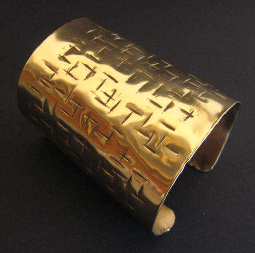 STUNNING BOLD BRASS CUFF BANGLE