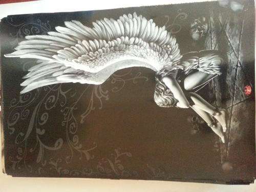 PYRAMID POSTERS CAPTURED ANGEL.