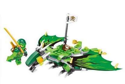 Lloyd Green Ninjago with Dragon